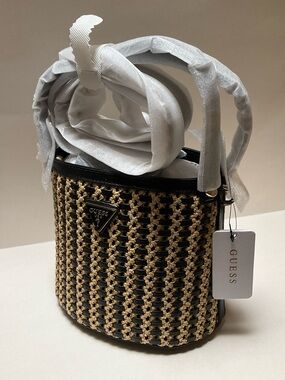 GUESS Atalia Raffia Crossbody Bucket Bag Black and Natural Woven Top-handle Bag